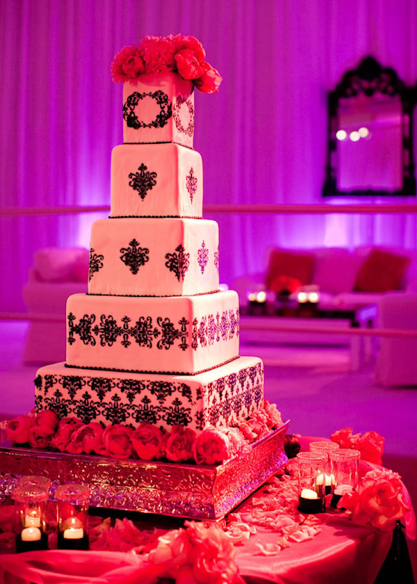 cake photo by Los Angeles based wedding photographer Ira Lippke